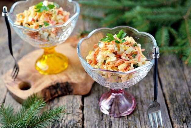 Салат с кефирной заправкой и орехами