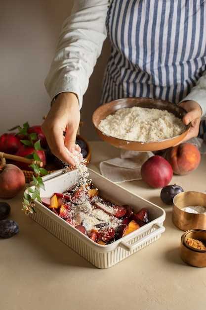 Подготовка необходимых продуктов: мука, яйца, сахар и жир